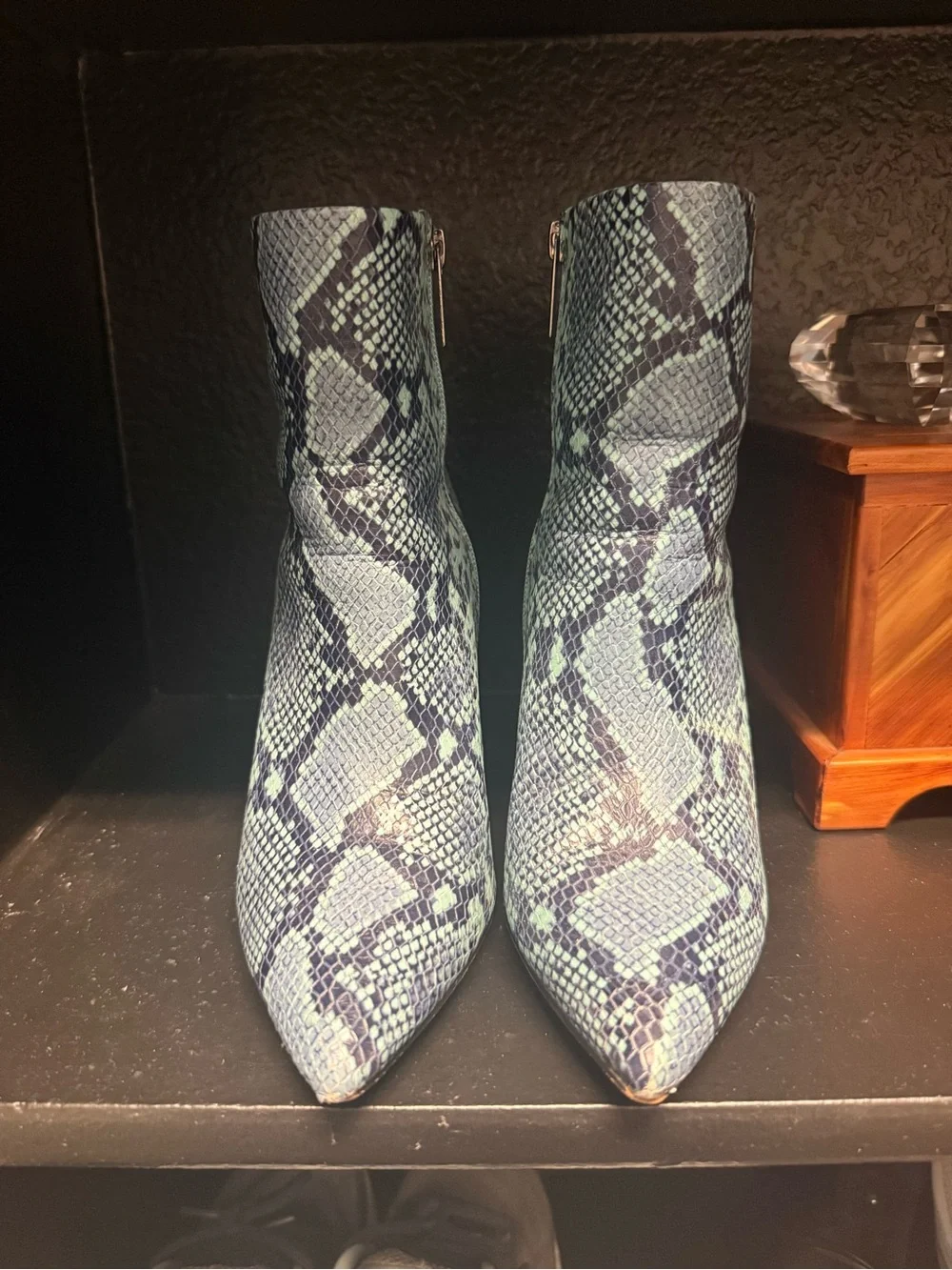 Gianni Bini Snakeskin Pointed Toe Ankle Boots Size 7